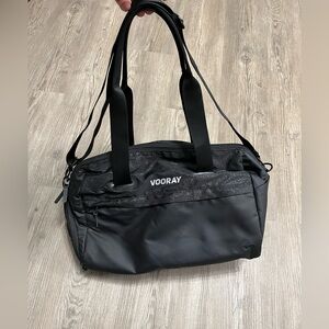 Vooray trainer duffle gym bag like new black foil